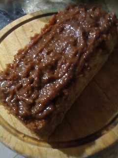 Una foto de Budín de limón y dulce de leche