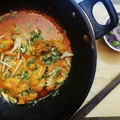A picture of Tandoori chicken karahi.