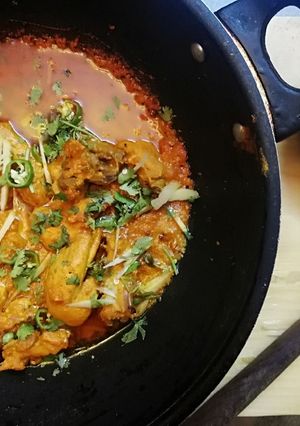 A picture of Tandoori chicken karahi.
