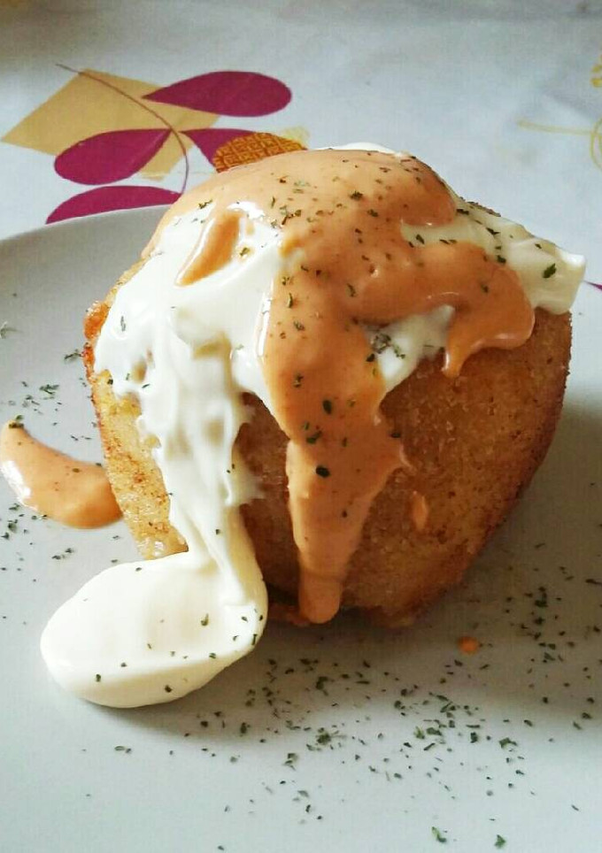 Una foto de Bomba de patata y carne picada