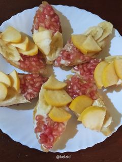 Une photo de Mini tartelettes aux fruits (grenade, pomme et banane 🍌)
