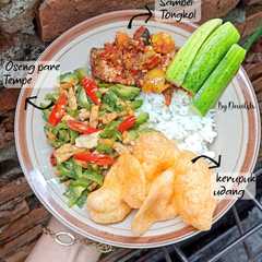 A picture of Sego oseng pare tempe🤗.