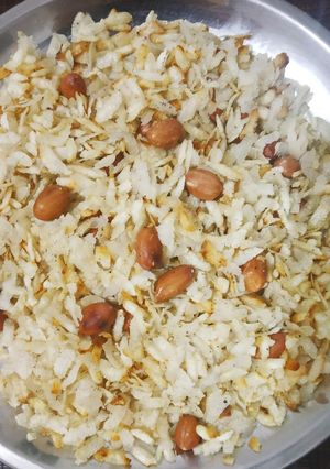 A picture of Crunchy poha snack.
