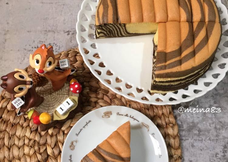 Ogura Zebra Cake with Coconut Milk