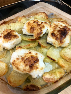 Una foto de Bacalao gratinado con allioli