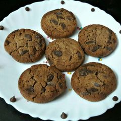 A picture of Jowar ChocoChip Cookies.