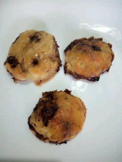 A picture of Crunchy Lemon Choco rounds.