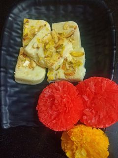 भापा सौंदेश (bhapa sondesh recipe in marathi) रेसिपी चे मुख्य फोटो