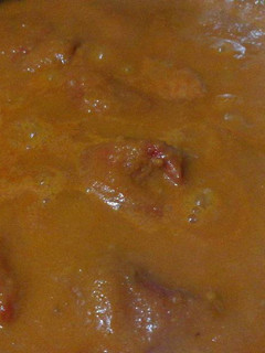 Una foto de Pimientos Rellenos De carne picada y salsa casera
