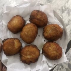 A picture of Bread roll.