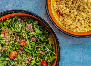 Foto di Insalata di valeriana con acciughe