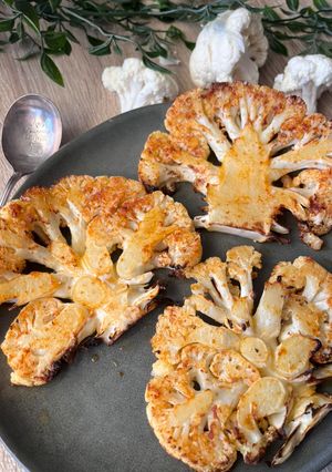 Une photo de Steak de chou fleur rôti