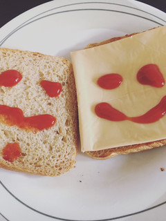 चीज़ सैंडविच (Cheese Sandwich recipe in Hindi) रेसिपी मुख्य फोटो