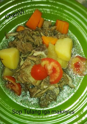 Foto resep Sop Tulang iga maknyus