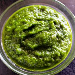 A picture of Garlic Coriander Chuteny.