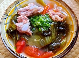 Hình của món Canh sườn non cải chua.