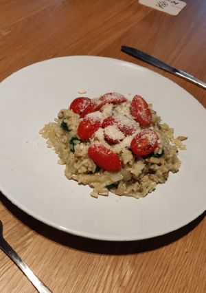 A picture of Mushroom / Spinach risotto.