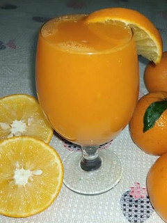 A picture of Fresh Orange juice.