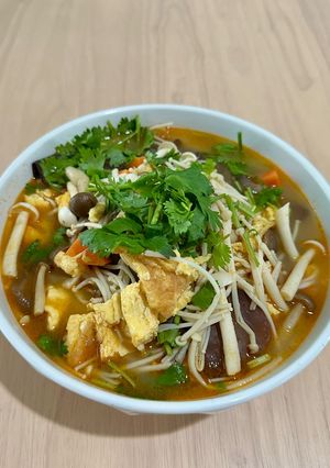 รูปของ ไข่เจียวต้มยำเห็ด