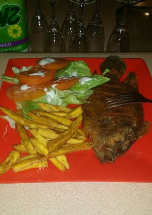 Una foto de Pescado frito a lo chino el chef