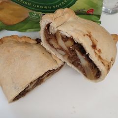 A picture of Minced beef & onion pasties. Airfyer.