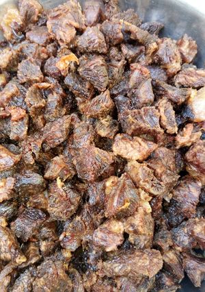 A picture of Fried beaf.