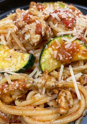 A picture of Chicken Sausage Pasta Bolognese.