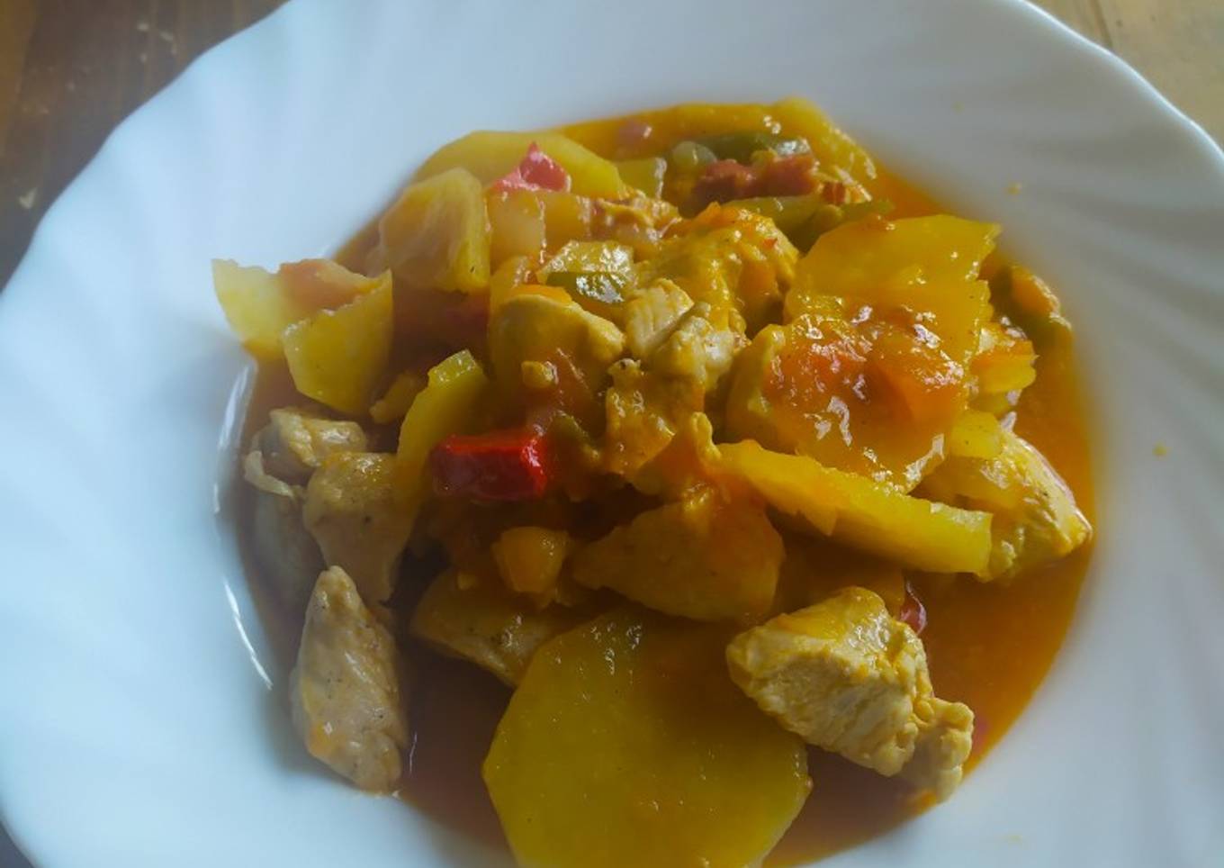 Pollo con verduras y patatas!