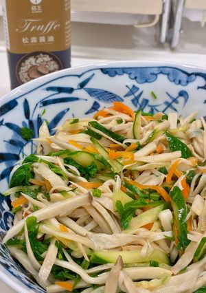 涼拌杏鮑菇 的食譜成品照片