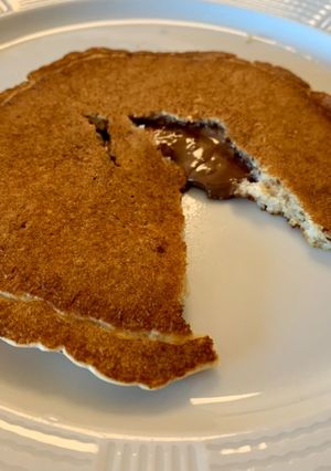 Una foto de Tortitas de avena, yogur griego y nocilla