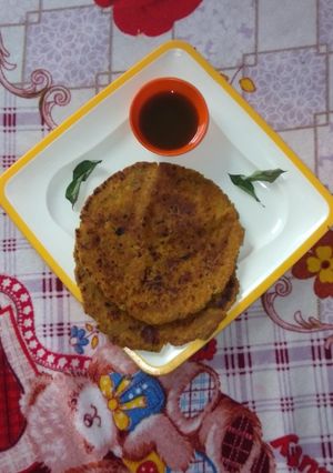 गाजर आलू का पराठा(Gajar aloo ka paratha recipe in Hindi) रेसिपी मुख्य फोटो
