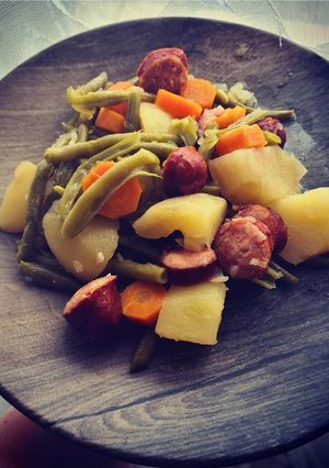 Une photo de Patate carotte Haricots vert saucisse de Montbéliard