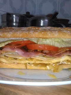 Una foto de Bocadillo meportomal