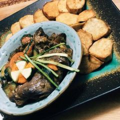 A picture of Liver pilaff and Sweet potatoes chips.