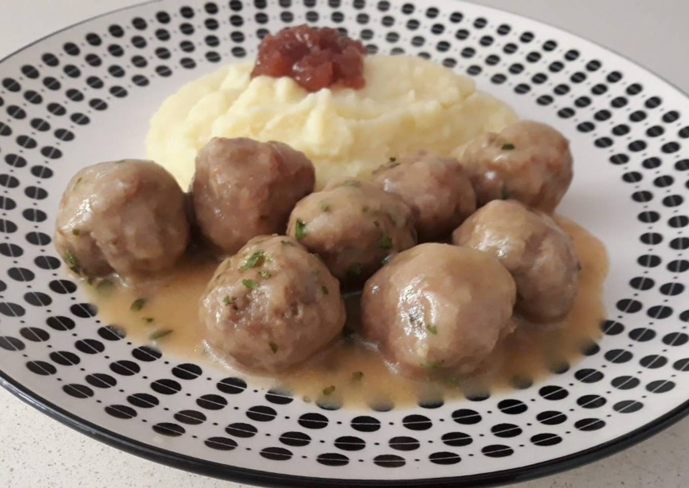 Albóndigas con salsa de cacahuetes