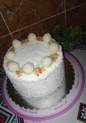 صورة لوصفة كيكة جوز الهند بلمسة راقية 🤍🥥