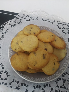 Una foto de Galletas de leche condensada, y pepitas de chocolate