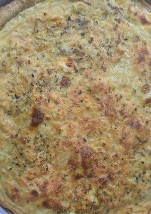 Una foto de Tarta de cebolla con masa de garbanzos