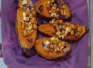 Foto di #68 🧑🏻‍🍳Patata dolce con ceci e feta