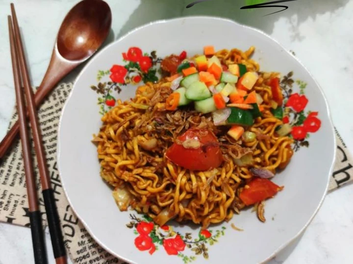 Cara Gampang Membikin Resep Mie Tek-Tek goreng sederhana yang Lezat Anti Ribet, Bikin Ngiler