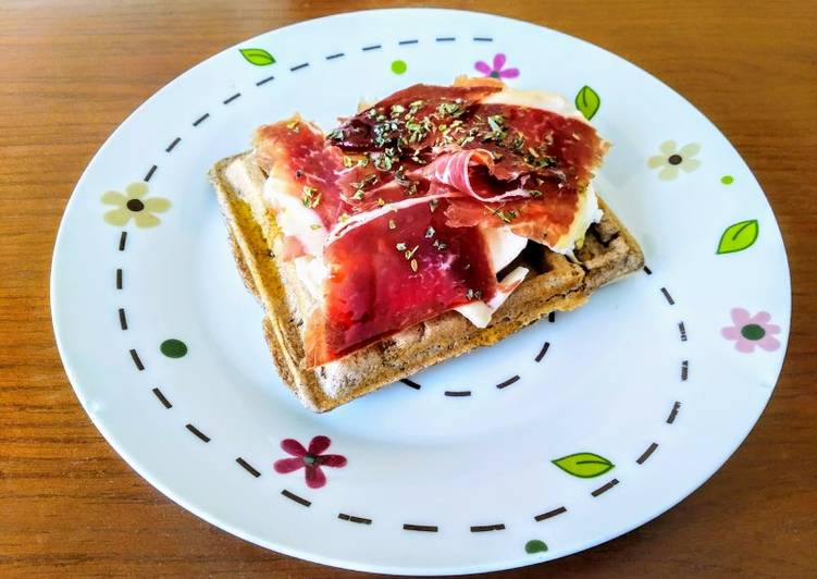 Gofres salados de jamón y queso