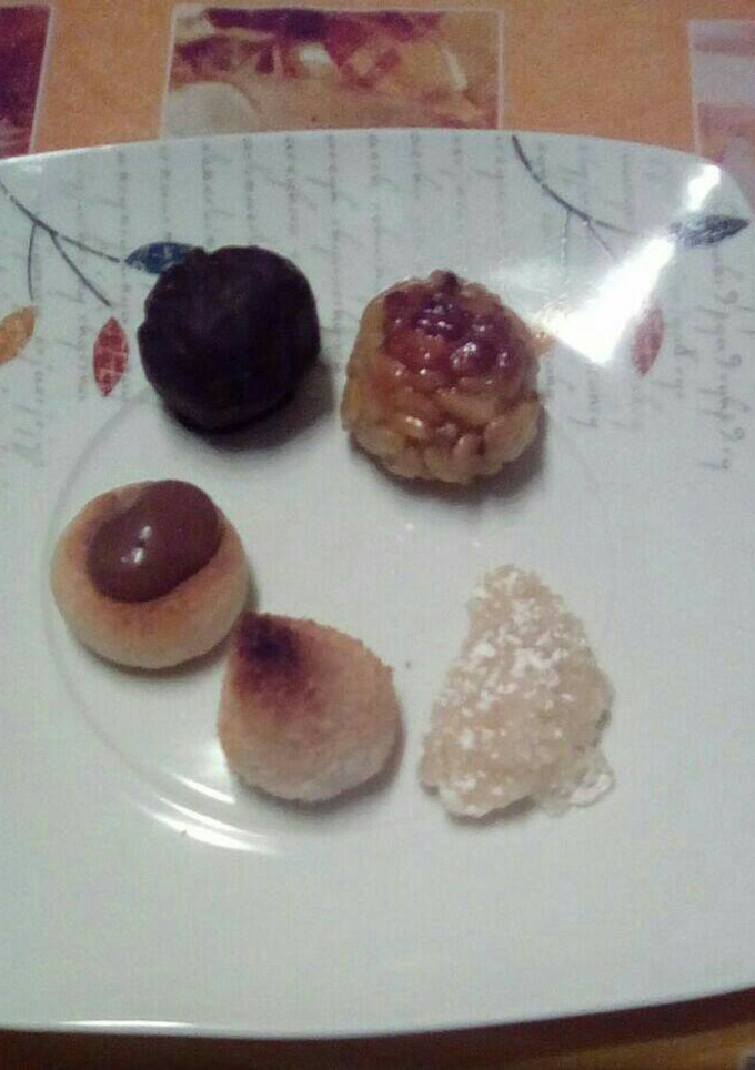 Una foto de Panellets variados