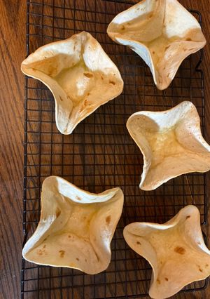 A picture of Softshell tortilla bowls.