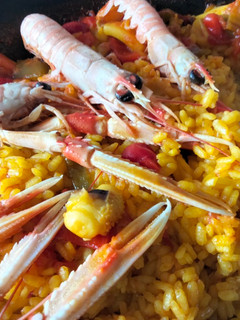Una foto de Paella de marisco sencilla
