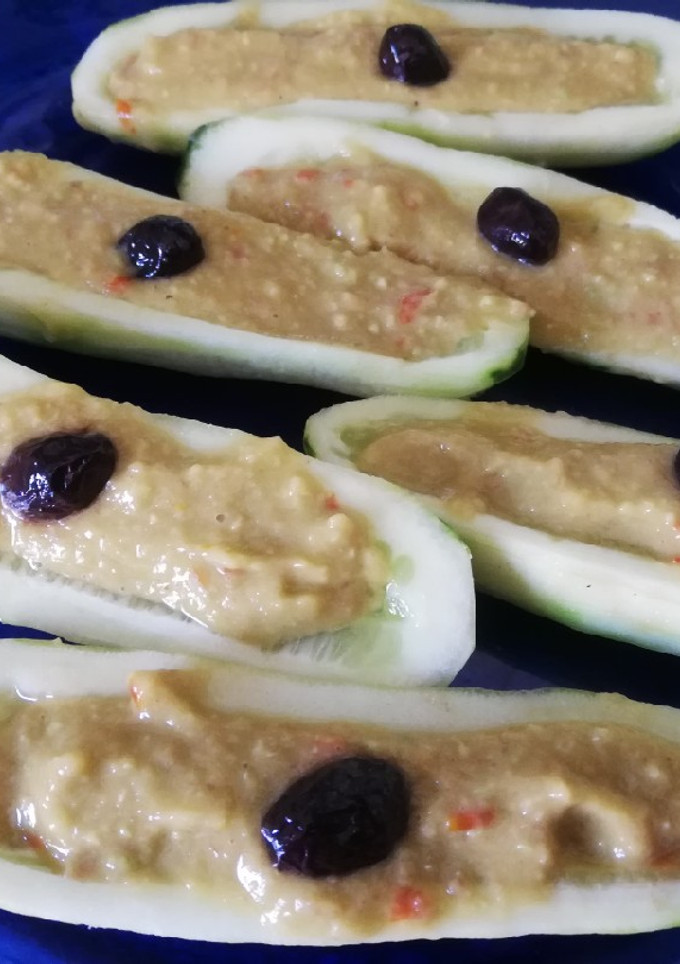 Una foto de Pepinos rellenos de guacamole 🥑