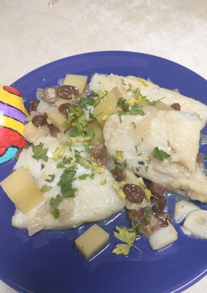 Una foto de Bacalao con pasas