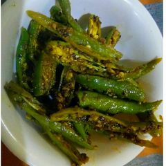 A picture of Instant green chilli pickle.