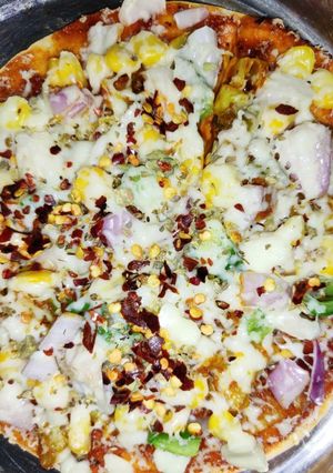 चीज़   पिज़्ज़ा (Cheese pizza recipe in Hindi) रेसिपी मुख्य फोटो