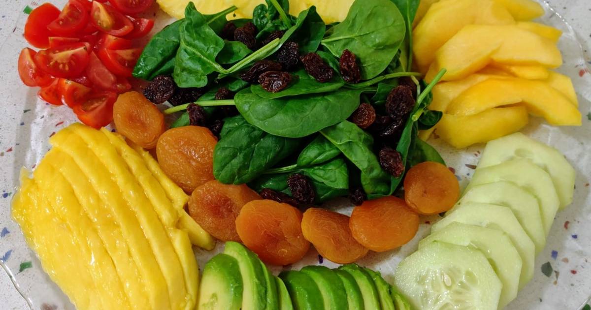 Ensalada de frutas, verduras y frutos secos Receta de Mari  Cookpad