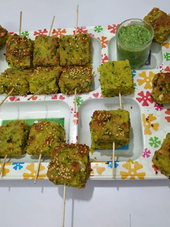 કોથમ્બીર વડી (Kothambir Vadi Recipe In Gujarati) રેસીપી મુખ્ય ફોટો